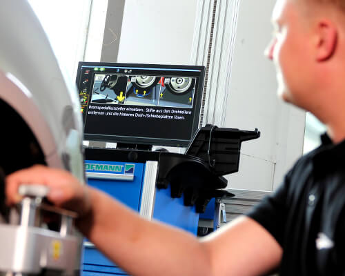 Hand drauf wir packen das! AE_01_Unfall_01_500_400.jpg
