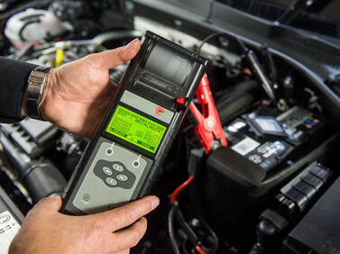 Autobatterie: Mangelnde Wartung ist häufigste Pannenursache AutobatterieFotolia_129232089_XS29.11.18.jpg